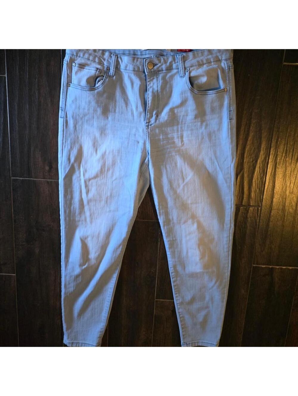 Celebrity Pink Women's Blue Jeans